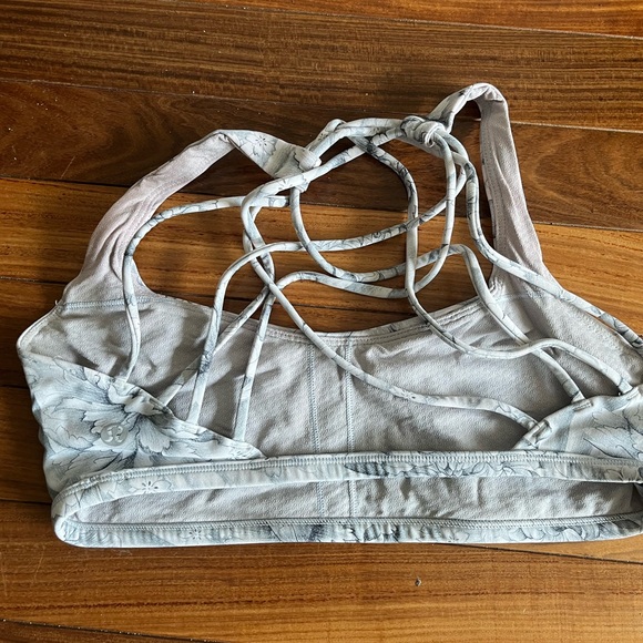 Free to be wild bra size 4 - Picture 2 of 2